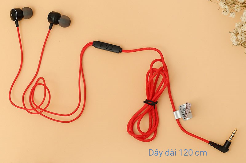 Phối màu đỏ - đen bắt mắt Phối màu đỏ - đen bắt mắt