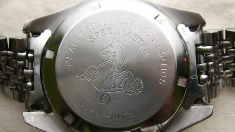 Vị tr&iacute; để tra số seri đồng hồ Omega