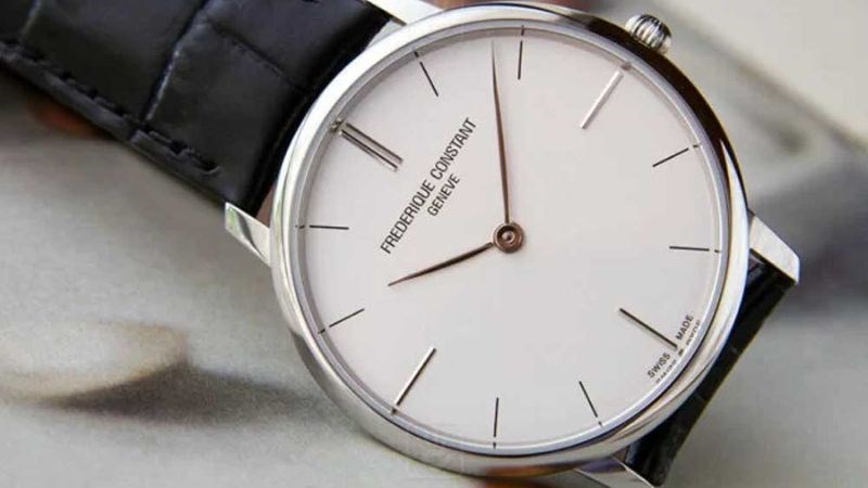 D&acirc;y đồng hồ được l&agrave;m từ da b&ograve; cao cấp