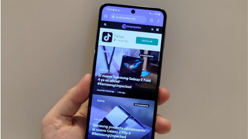 Camera trước ẩn dưới m&agrave;n h&igrave;nh