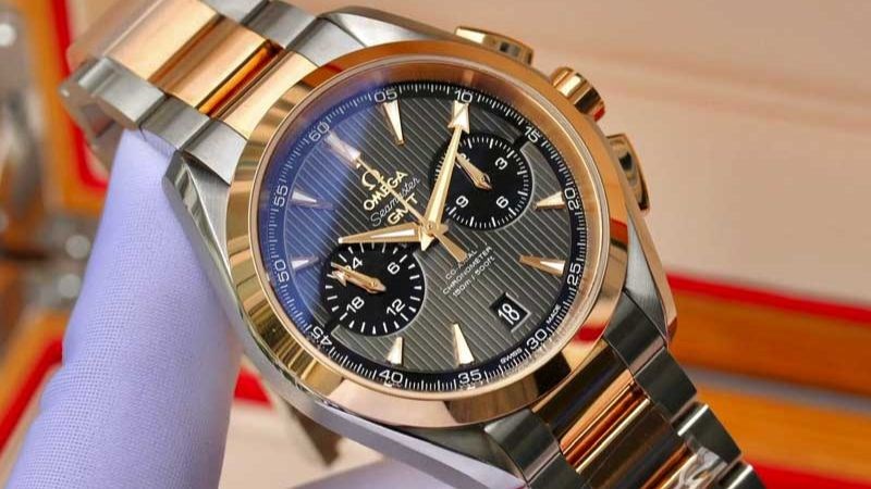 Đồng hồ Omega c&oacute; bộ m&aacute;y Thụy Sỹ với độ ch&iacute;nh x&aacute;c cực cao