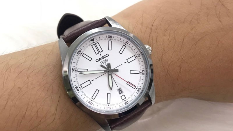 Đồng hồ nam thanh lịch Đồng hồ nam thanh lịch