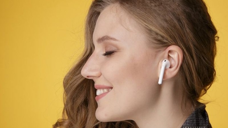 Thiết kế b&aacute;m v&agrave;o v&agrave;nh tai, trải nghiệm &acirc;m thanh đủ hay