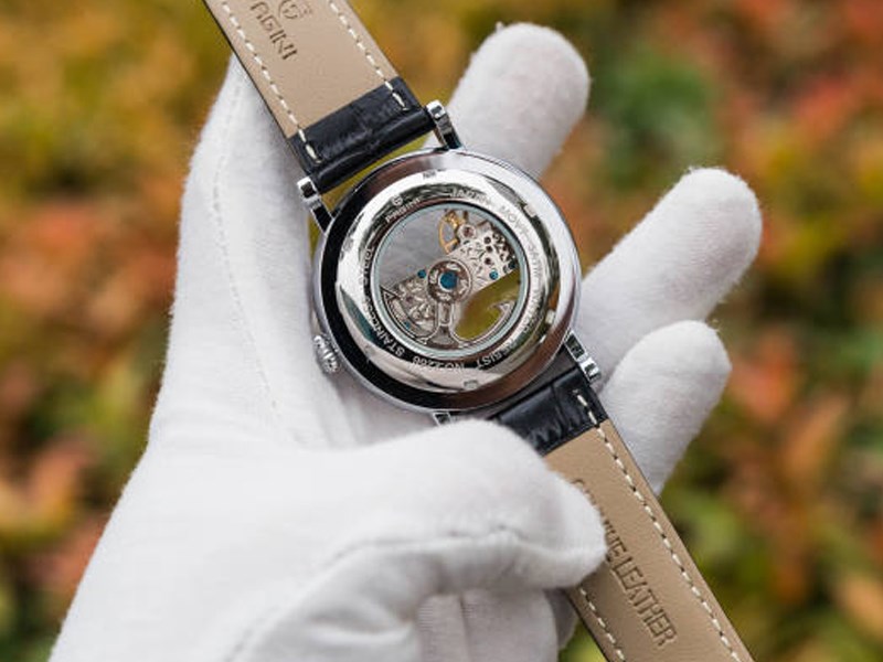 Hiện nay chỉ được b&agrave;y b&aacute;n ở những gian h&agrave;ng điện thoại