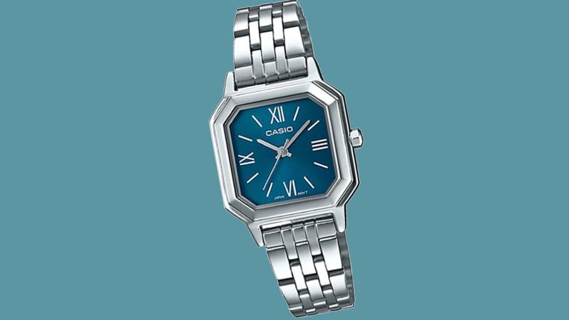 Mặt đồng hồ m&agrave;u xanh dương nổi bật, tinh tế