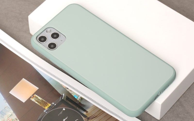 Ốp lưng m&agrave;u đậm c&oacute; thể chống b&aacute;m vết của m&agrave;u đậm giữ được vẻ đẹp l&acirc;u d&agrave;i cho ốp lưng