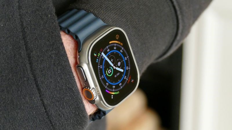 Apple Watch Ultra là phiên bản có màn hình sáng nhất