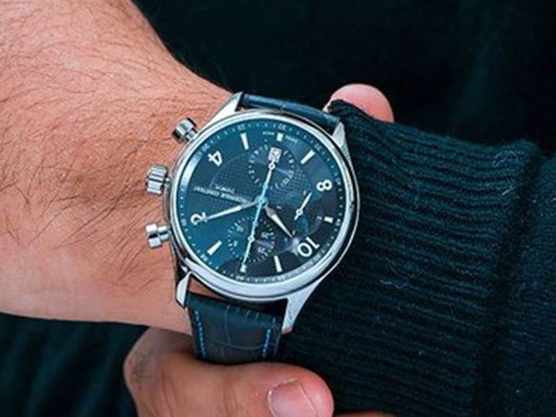 Vẻ ngo&agrave;i cao cấp, sang trọng v&agrave; thời thượng của chiếc đồng hồ đắt gi&aacute;