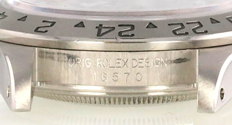 Số serial luôn được khắc trên đồng hồ thật Số serial luôn được khắc trên đồng hồ thật