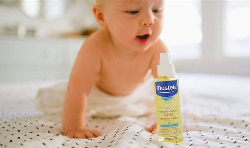 Dầu massage Mustela Baby Oil Mustela