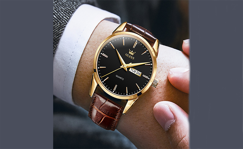 Đồng hồ sở hữu một thiết kế lịch l&atilde;m