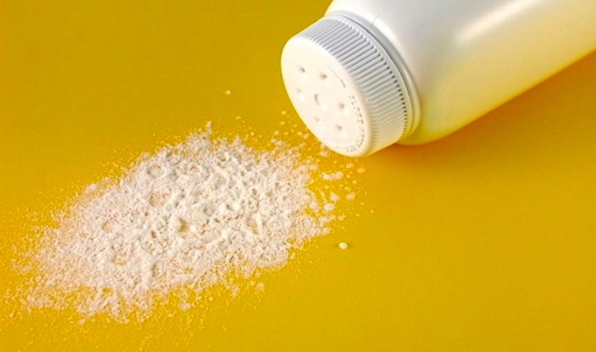 Phấn rôm là một loại hóa mỹ phẩm, dạng bột mịn và có màu trắng ngà