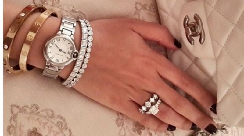 Những c&aacute;ch phối đồng hồ mới lạ gi&uacute;p bản th&acirc;n được nổi bật