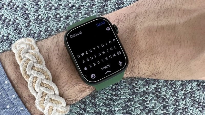 Mức gi&aacute; cho Apple Watch lần n&agrave;y l&agrave; khoảng 399 USD