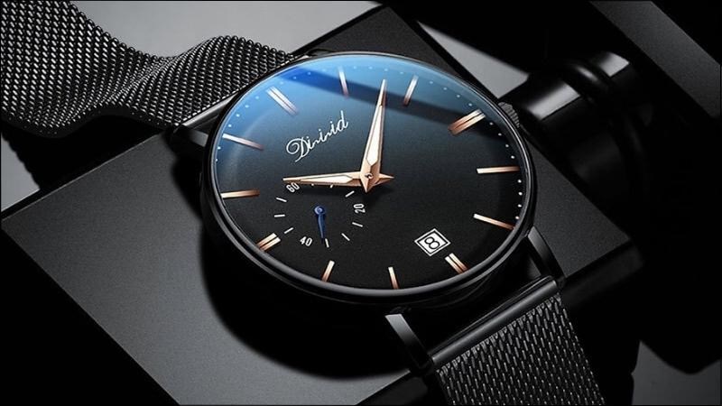 Đồng hồ d&acirc;y Titanium bền bỉ gi&uacute;p hạn chế việc g&atilde;y, đứt d&acirc;y đeo khi d&ugrave;ng
