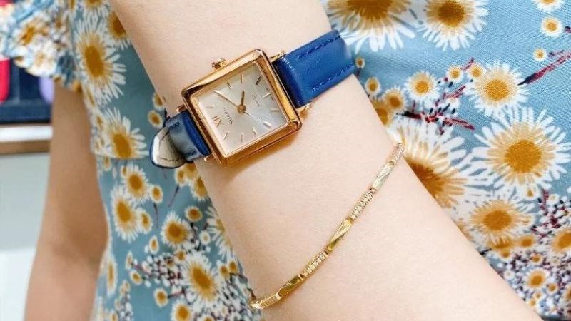 Đồng hồ kết hợp lắc tay gi&uacute;p bạn đa dạng phong c&aacute;ch