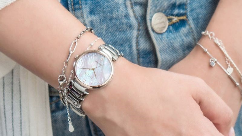 Phối m&agrave;u c&ugrave;ng tone gi&uacute;p tăng độ tinh tế