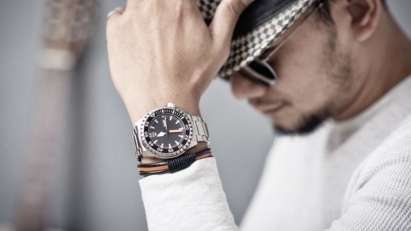 C&acirc;n đối số lượng lắc tay để tr&aacute;nh rối mắt