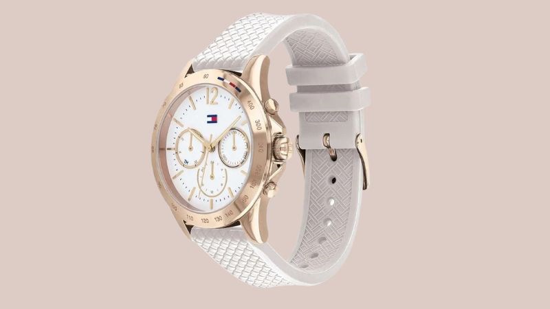 Tommy Hilfiger c&oacute; thiết kế sang trọng đẹp mắt