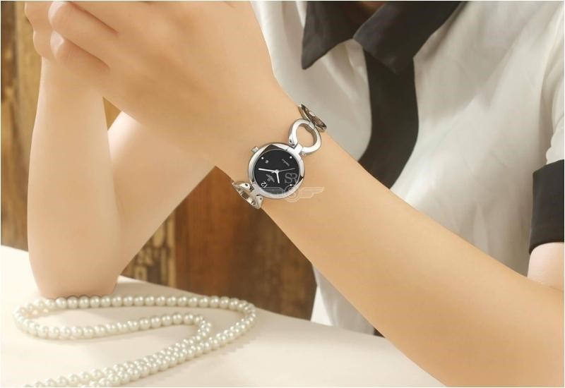 Đồng hồ Srwatch ph&ugrave; hợp vối mọi đối tượng cũng như độ tuổi sử dụng
