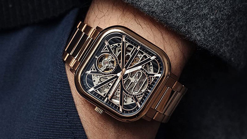 Đồng hồ mặt vuông phiên bản giới hạn Đồng hồ mặt vuông phiên bản giới hạn