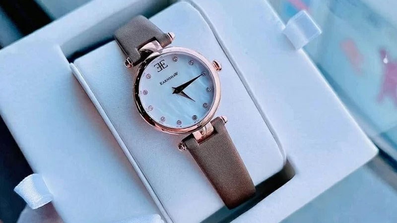 Đồng hồ nữ thanh lịch, quý phái Đồng hồ nữ thanh lịch, quý phái