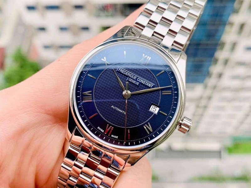 Khung viền l&agrave;m từ th&eacute;p kh&ocirc;ng gỉ 316L gia cố độ bền bỉ