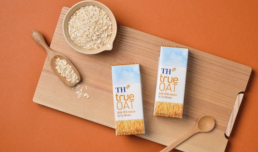 Lốc 4 hộp sữa yến mạch TH true Oat 180 ml (từ 1 tuổi)