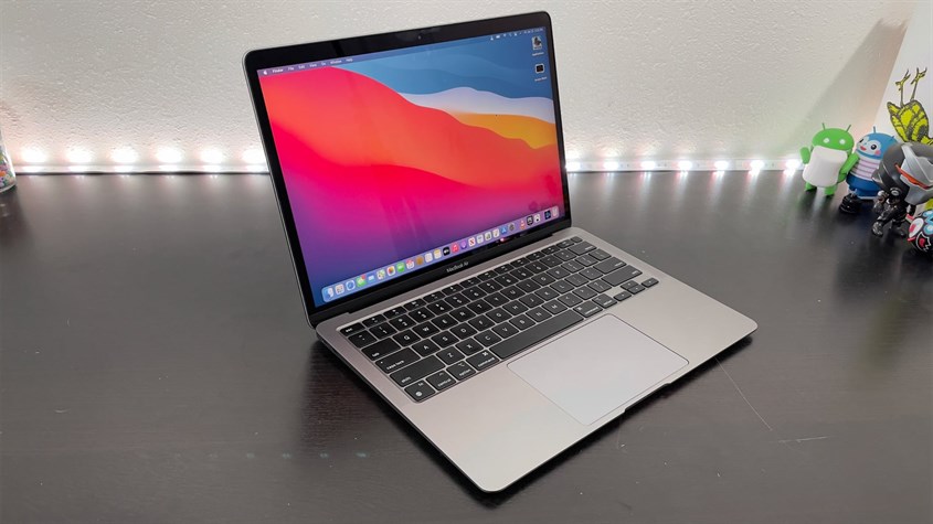 MacBook Air M1 c&ograve;n sở hữu t&iacute;nh năng cải tiến vượt trội so với gi&aacute; th&agrave;nh