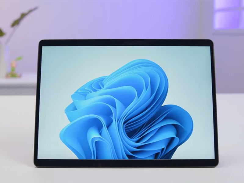 Camera trước hỗ trợ mở kh&oacute;a khu&ocirc;n mặt