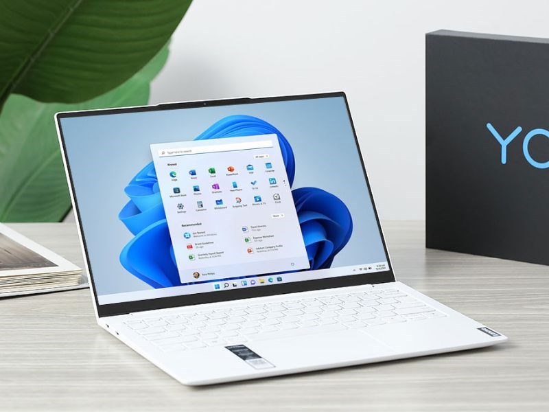 B&agrave;n ph&iacute;m được thiết kế rộng r&atilde;i