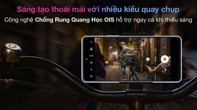 Điện thoại được trang bị những t&iacute;nh năng mới lạ