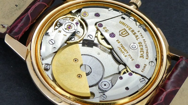 Rotor l&agrave; một miếng kim loại xoay 360 độ tự động khi cổ tay bạn chuyển động