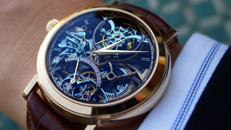 Đồng hồ cơ được cấu tạo từ những bộ phận thuần cơ kh&iacute;