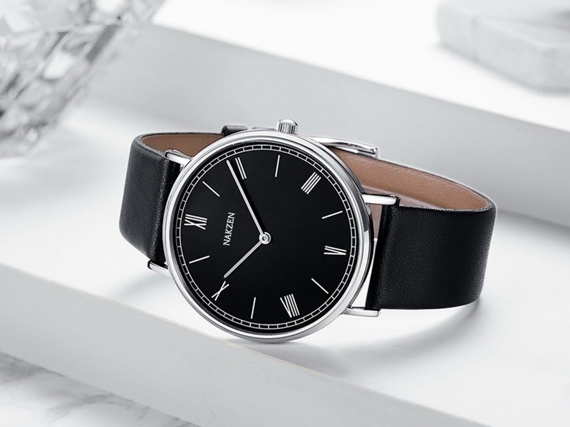 Mẫu đồng hồ n&agrave;y ph&ugrave; hợp với những ai th&iacute;ch sự thanh lịch