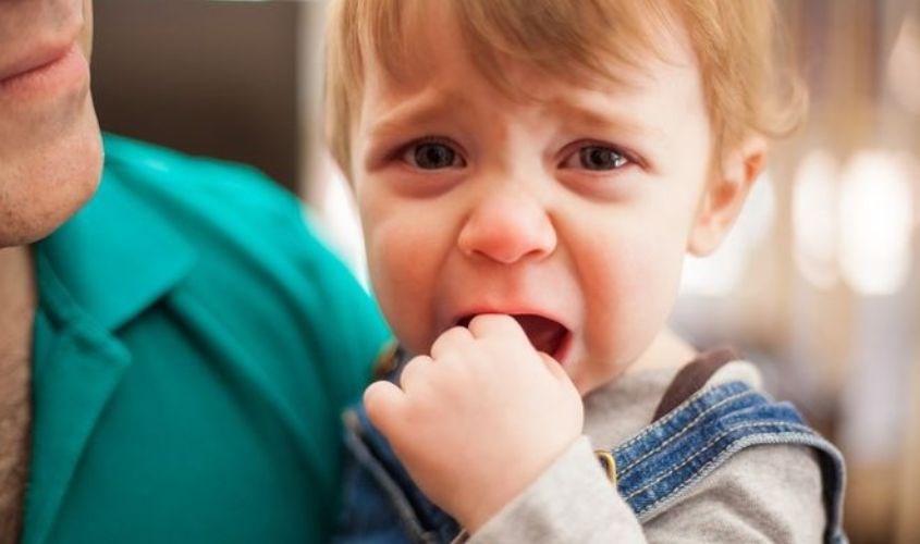 Trẻ đổi sữa bị tiêu chảy phải làm gì? Nguyên nhân và cách xử lý cho mẹ
