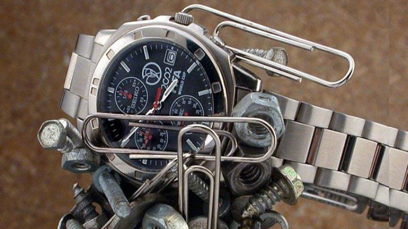 Tr&aacute;nh để đồng hồ gần vật c&oacute; s&oacute;ng từ trường