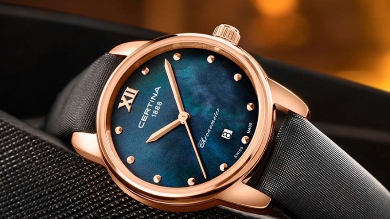 Đồng hồ CERTINA Urban với khung viền vàng hồng và dây đeo bằng lụa sang trọng Đồng hồ CERTINA Urban với khung viền vàng hồng và dây đeo bằng lụa sang trọng