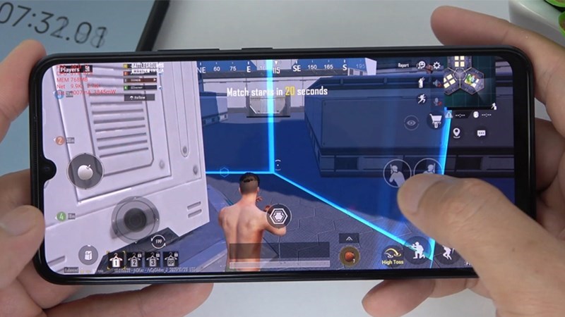 Chơi game ổn định, thao t&aacute;c nhanh ch&oacute;ng