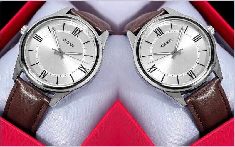 Đồng hồ sử dụng năng lượng hoạt động bằng pin sẽ dễ d&agrave;ng thay mới sau khoảng thời gian d&agrave;i sử dụng