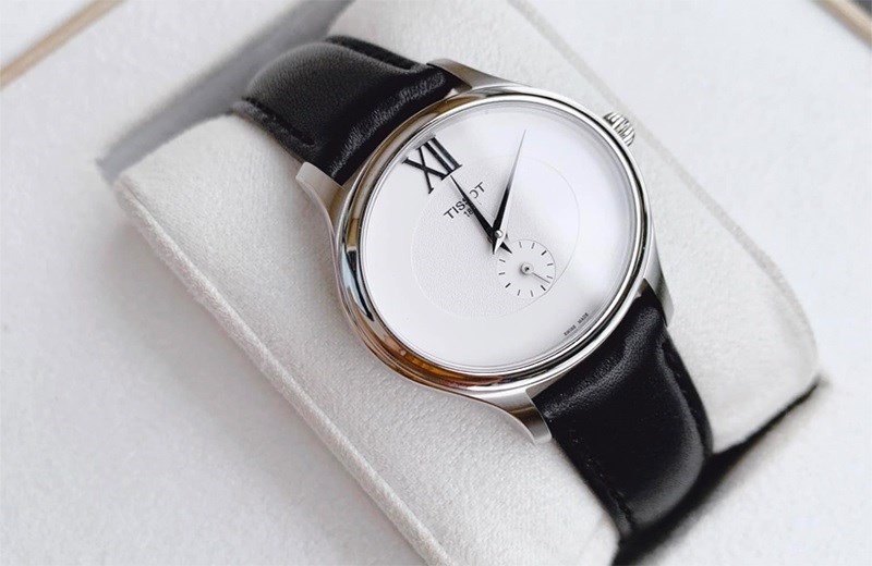 Mức gi&aacute; thuộc dạng &ldquo;mềm&rdquo; nhất trong tất cả c&aacute;c loại đồng hồ Thụy Sỹ