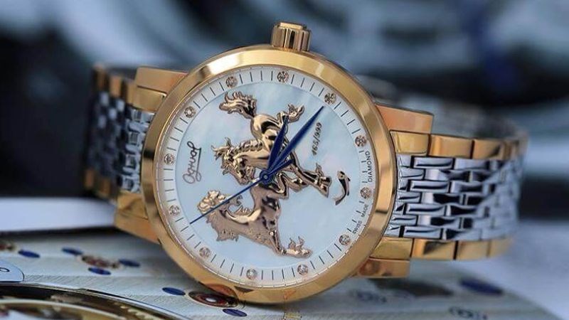 Thiết kế đồng hồ Ogival mang âm hưởng nghệ thuật điêu khắc Thiết kế đồng hồ Ogival mang âm hưởng nghệ thuật điêu khắc