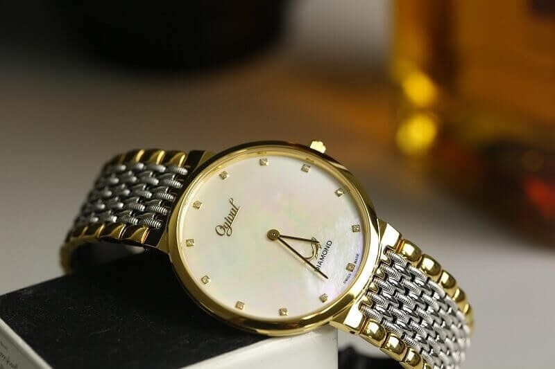 Dây đeo kim loại đồng hồ Ogival sẽ nặng hơn và sáng bóng Dây đeo kim loại đồng hồ Ogival sẽ nặng hơn và sáng bóng