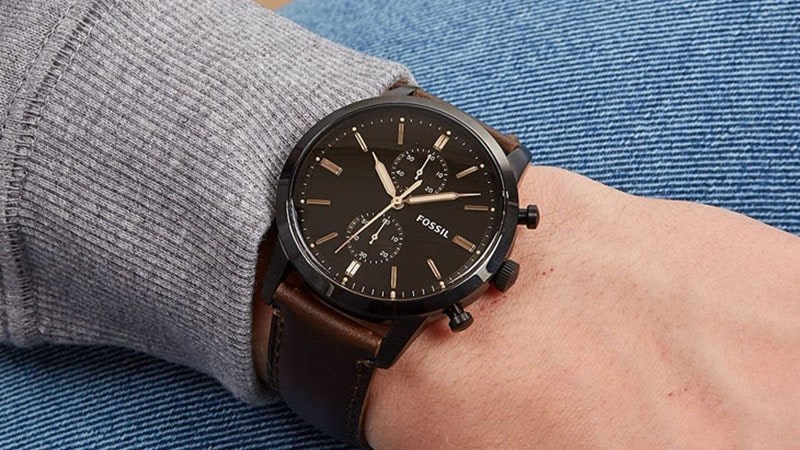 Đồng hồ Fossil c&oacute; nhiều tiện &iacute;ch hiện đại