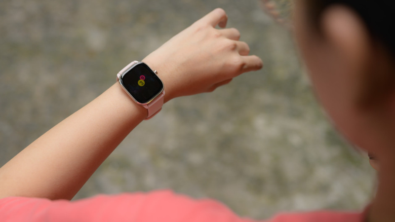 M&agrave;n h&igrave;nh vu&ocirc;ng, tr&agrave;n viền c&oacute; độ ph&acirc;n giải cao