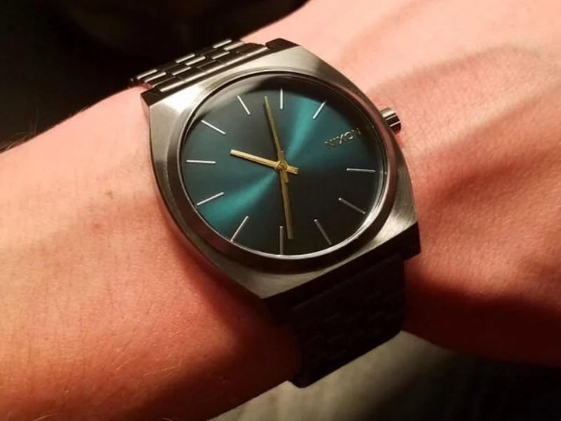 Ph&ugrave; hợp với bạn nam c&oacute; cổ tay to