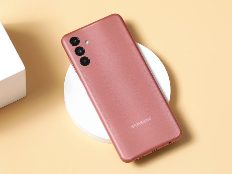 Ống k&iacute;nh macro hỗ trợ chụp ảnh cận cảnh vật thể