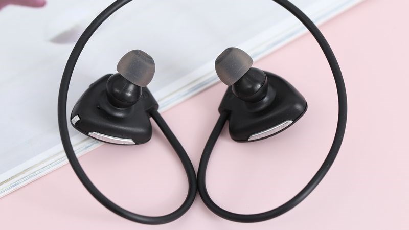 Tai nghe Bluetooth Awei A840BL c&oacute; thiết kế gọn nhẹ, năng động