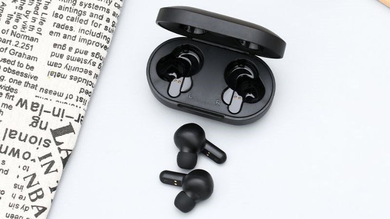 Điều khiển tai nghe Bluetooth True Wireless Mozard Air 3 dễ d&agrave;ng với cảm ứng đa chức năng
