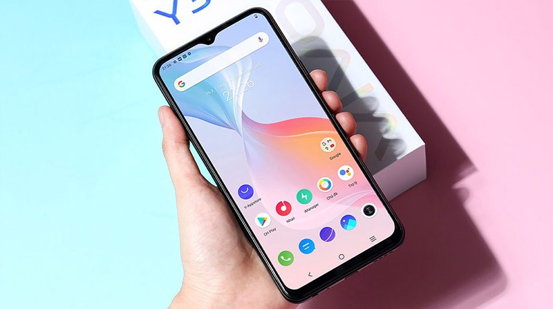 Màn hình thiết kế giọt nước, màu sắc hiển thị rực rỡ Màn hình thiết kế giọt nước, màu sắc hiển thị rực rỡ